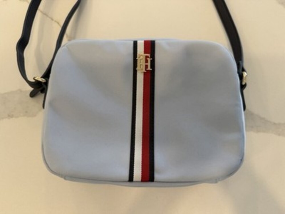 Tommy Hilfiger Poppy Crossover Corp Bag In A Light Blue/Ecru Color. Pre-Owned